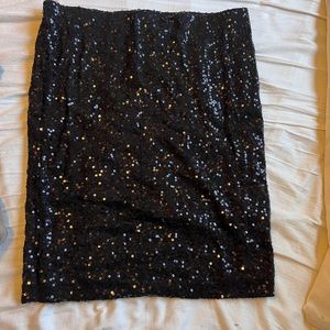 Sparkling Karen Kane pencil skirt. Like new.
